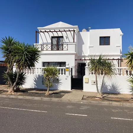 Casa Kari Amapola - Luxury In Matagorda Puerto del Carmen (Lanzarote)